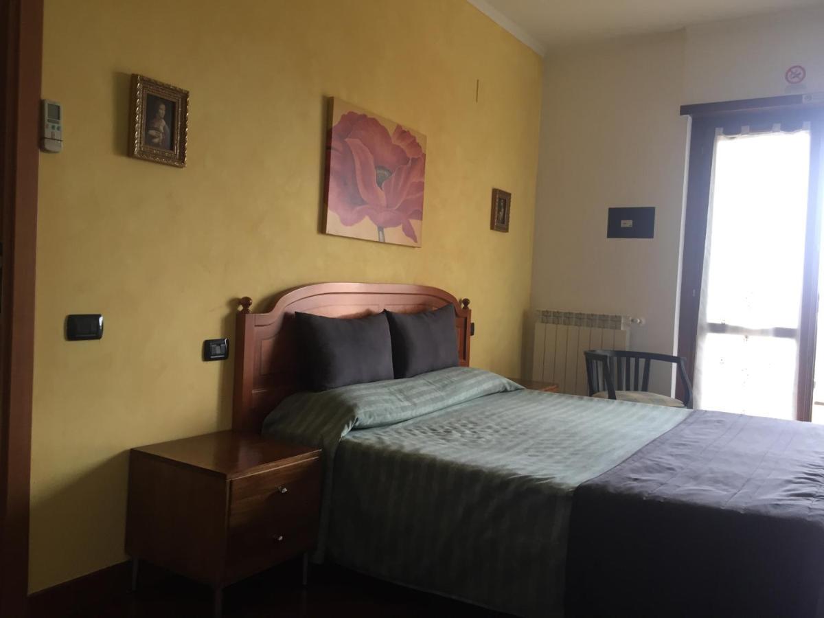 Bb Nuova Fiera Di Roma Bed and Breakfast Φιουμιτσίνο Εξωτερικό φωτογραφία